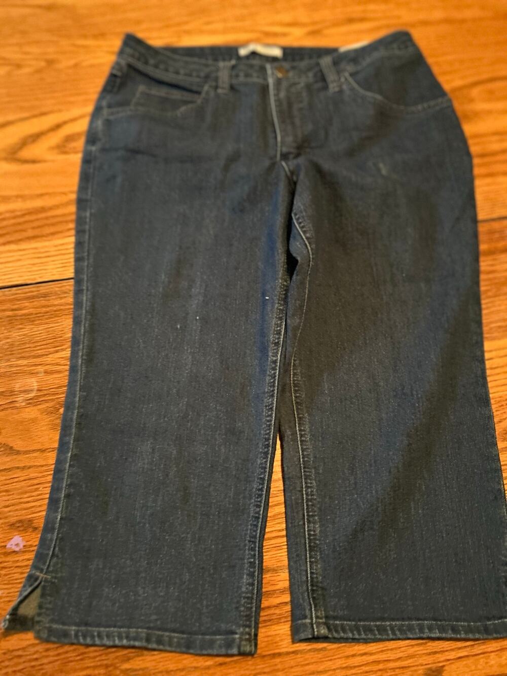 Riders by Lee womenβs boot cut mid rise capri blue jeans size 10